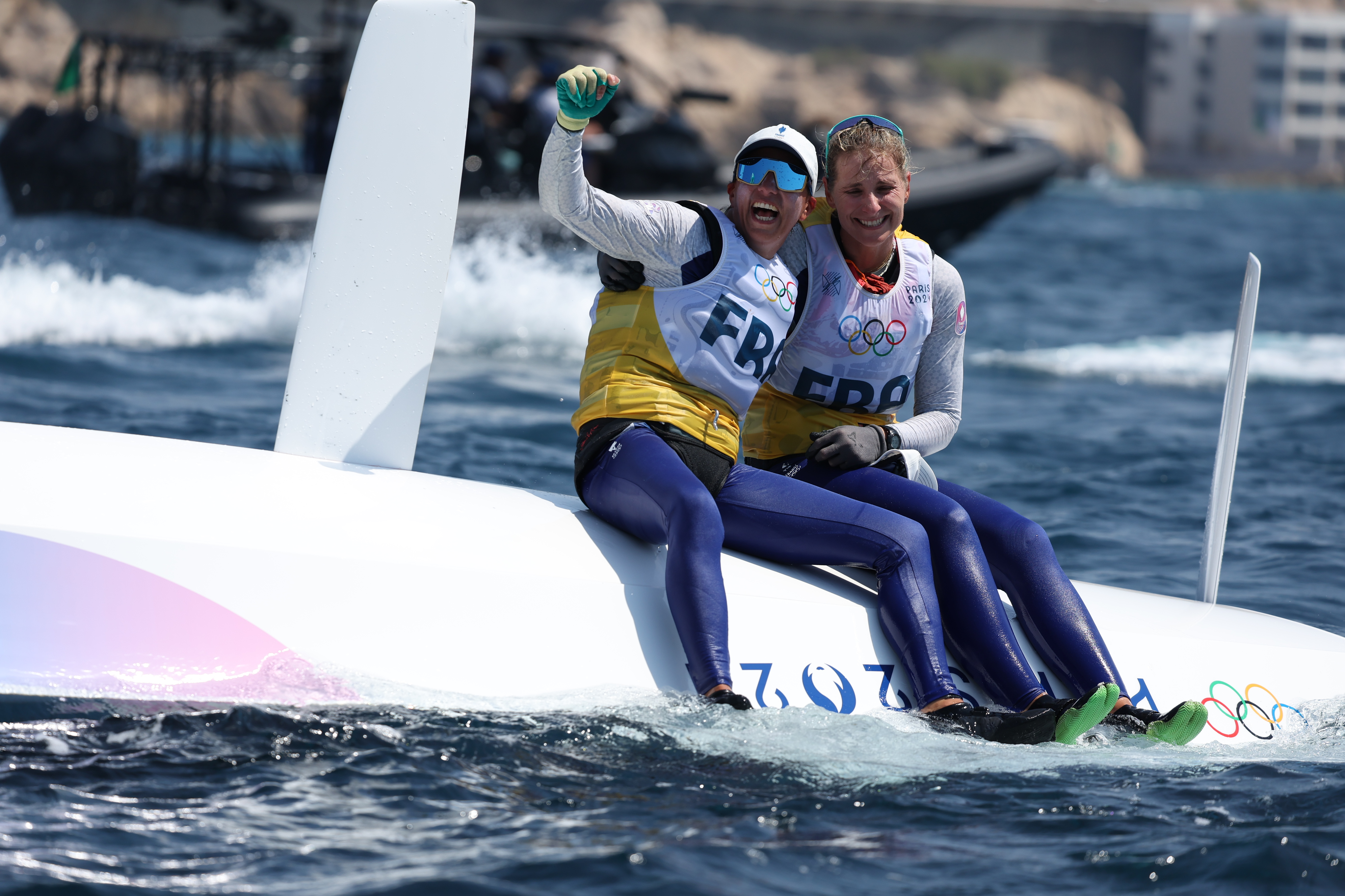 Video de Charline Picon et Sarah Steyaert, soutenues par la Banque Populaire Aquitaine Centre Atlantique, après avoir remporté la médaille de bronze en 49erFX