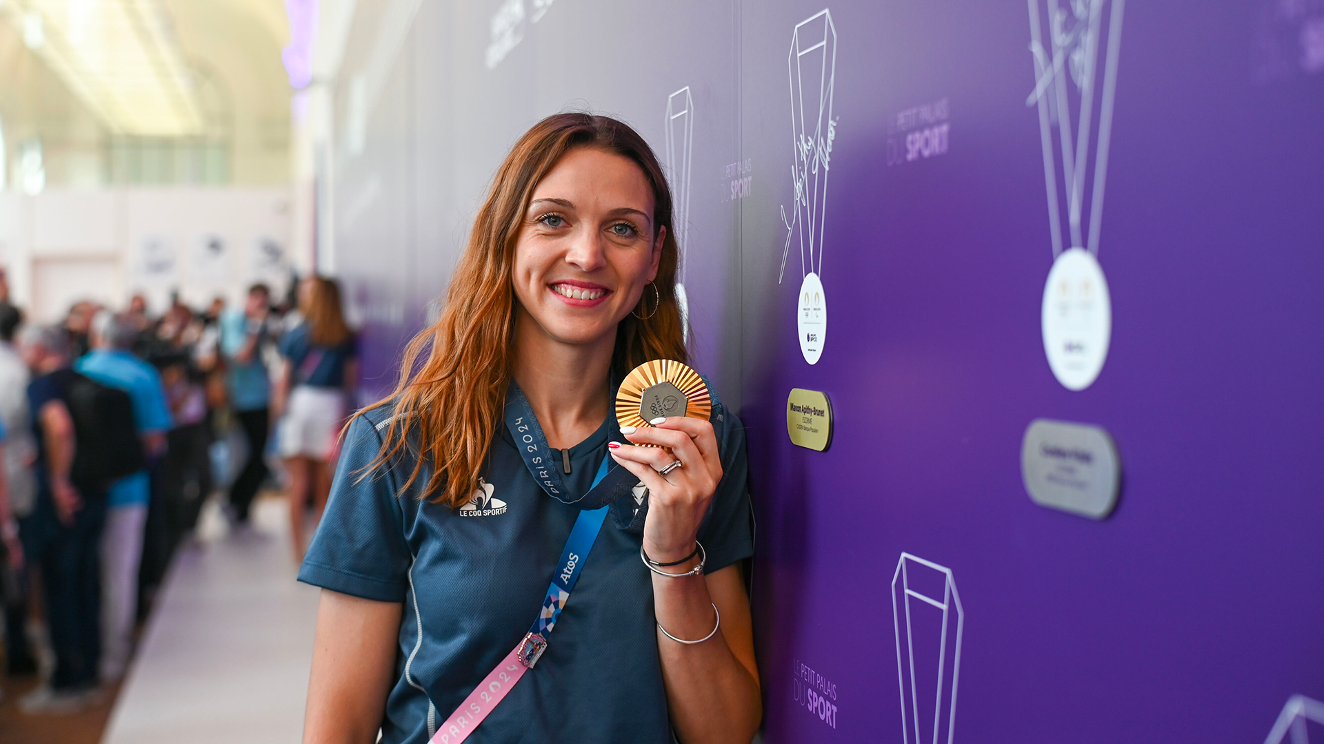 Video of Manon Apithy-Brunet, supported by CASDEN Banque Populaire, after winning the gold medal at Paris 2024.