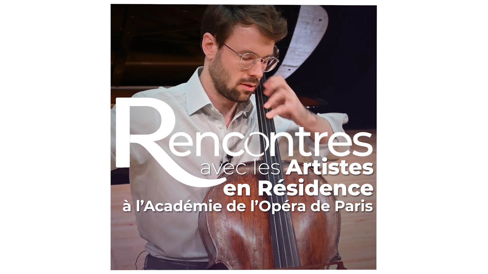 Photo de Auguste Rahon, violoncelliste français soutenu par Natixis, mécène du programme Musiciens en résidence