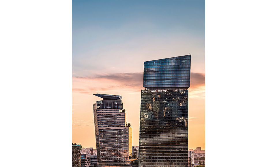 Tours BPCE avec les logos Groupe BPCE, Banque Populaire et Caisse d'Epargne